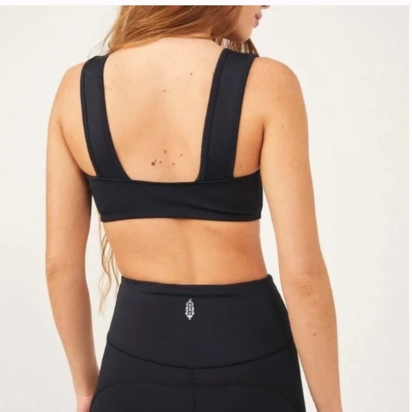 FP MOVEMENT Rebound Black Sport Bra Size Medium - Picture 4 of 9